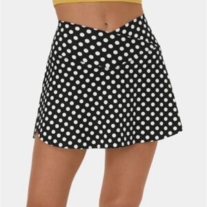 Halara everyday 2 in 1 crossover tennis skirt polka dot skort